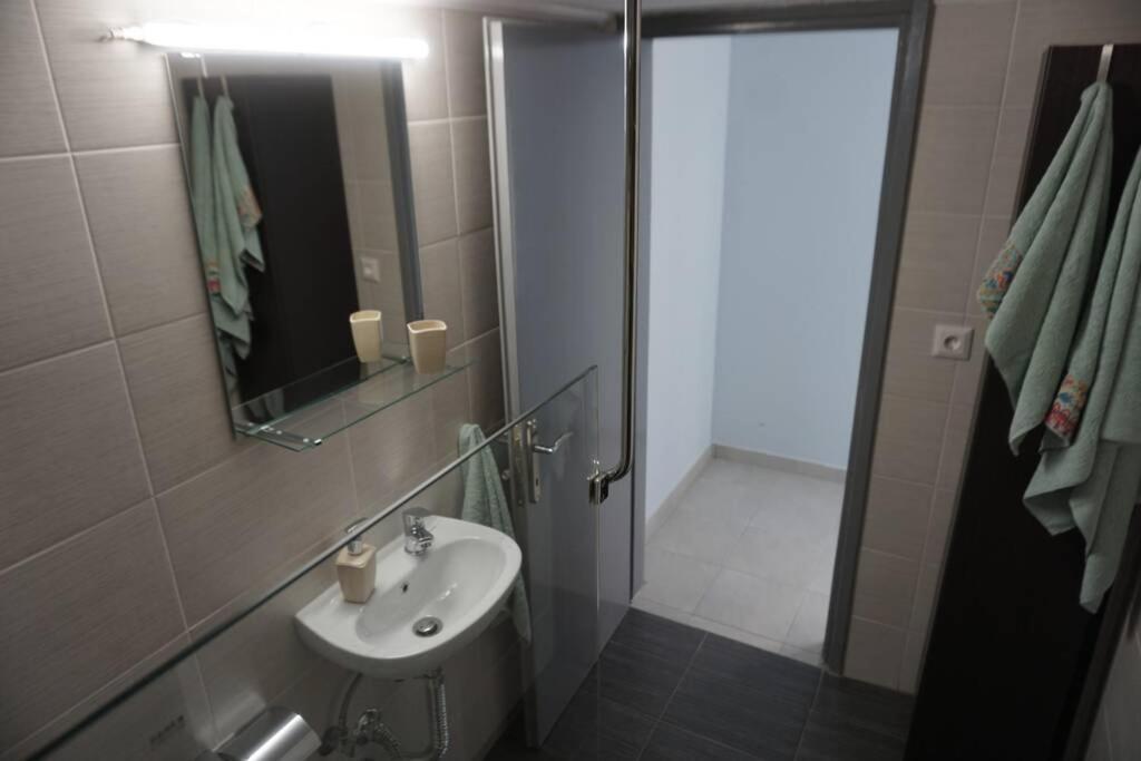 Park View Apartment In Paralia Dionisiou エクステリア 写真
