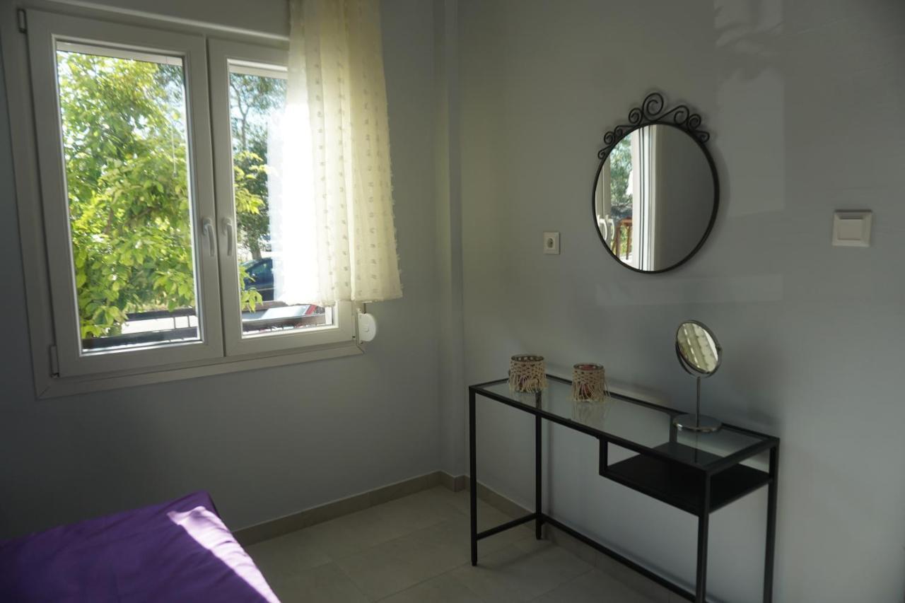 Park View Apartment In Paralia Dionisiou エクステリア 写真