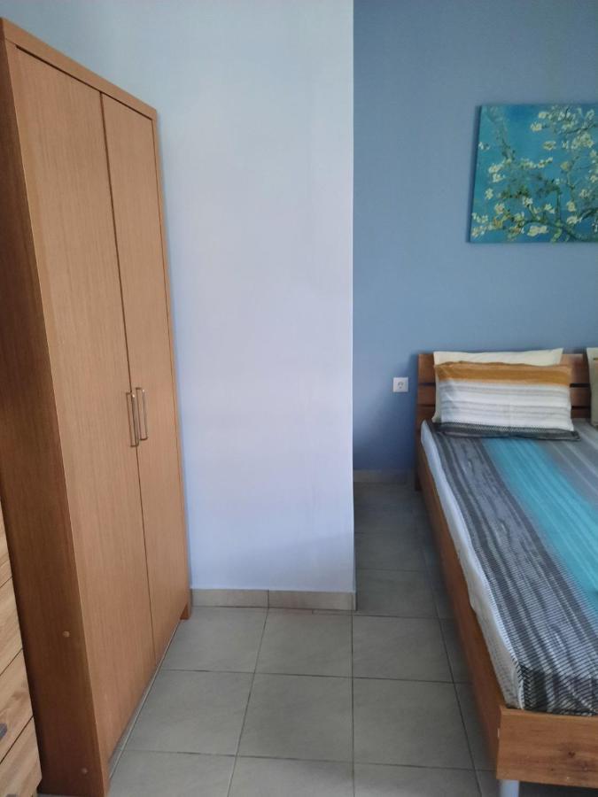 Park View Apartment In Paralia Dionisiou エクステリア 写真